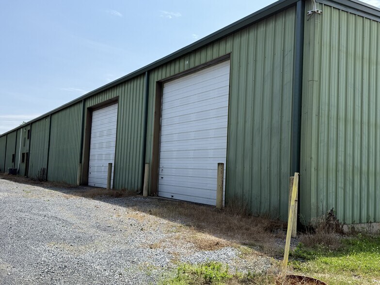 More Photos Of 558 E Penn Ave, Cleona Industrial For Lease