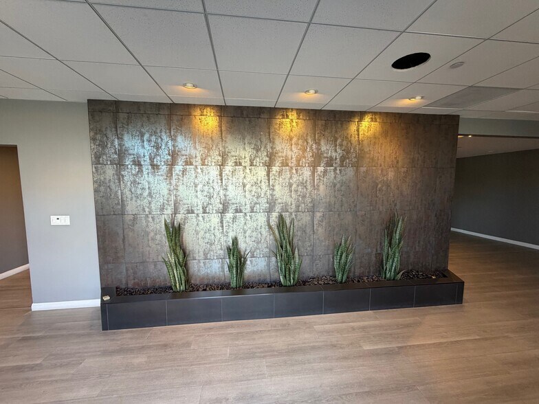 More Photos Of 4900 W 147th St, Hawthorne Service For Lease