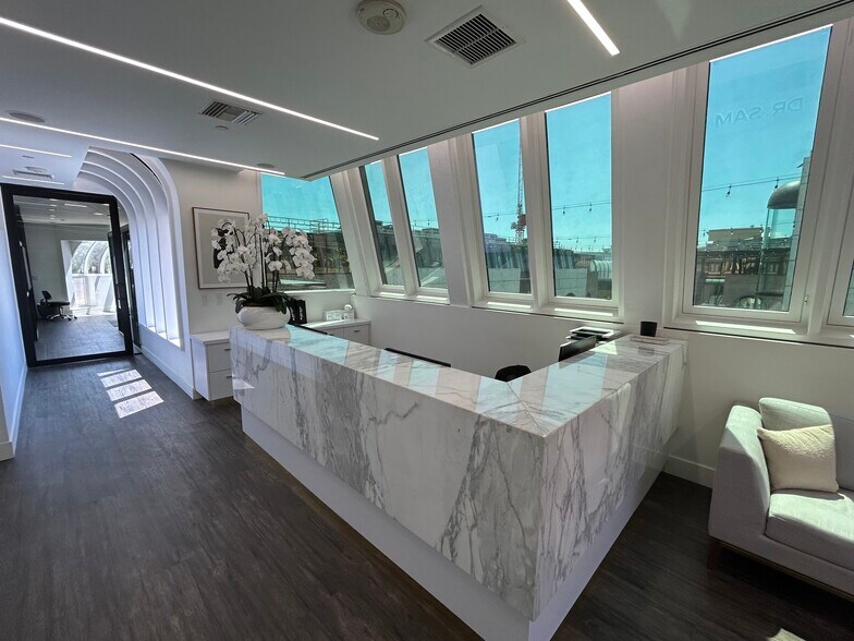 More Photos Of 421 N Rodeo Dr, Beverly Hills Storefront Retail Office For Lease