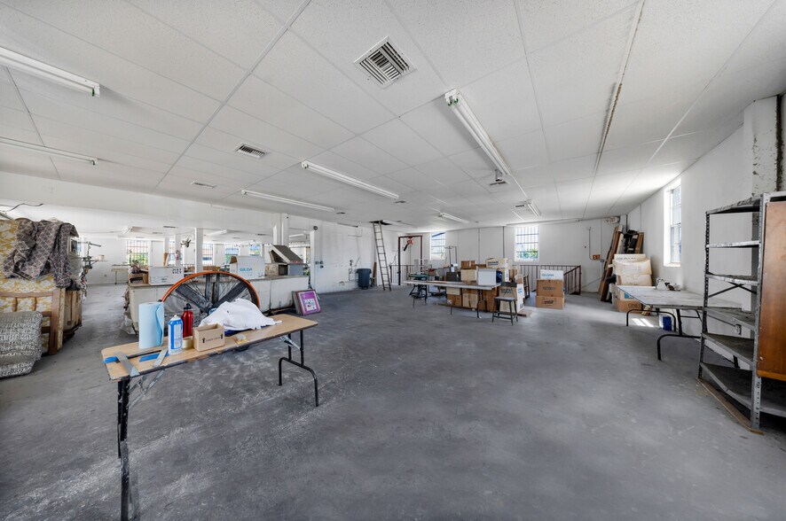 More Photos Of 1730 W Flagler St, Miami Storefront Retail Residential For Lease