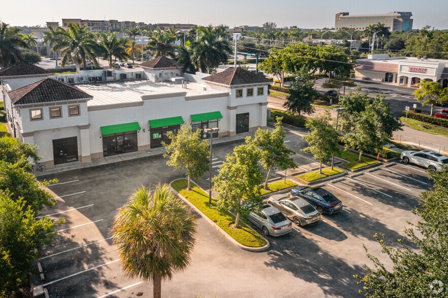More Photos Of 877 N 91st Ave, Naples General Retail For Lease