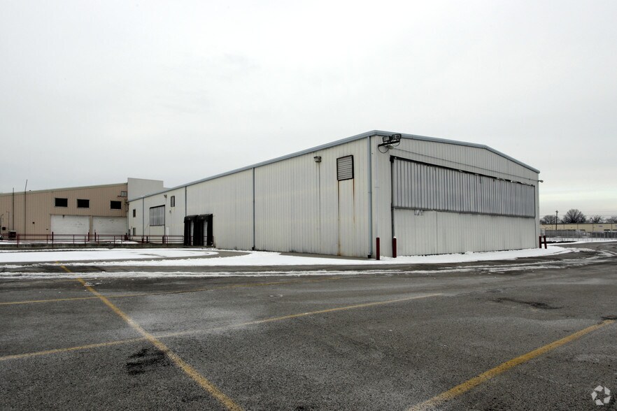 More Photos Of 4703 Allmond Ave, Louisville Warehouse For Lease