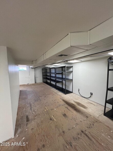 More Photos Of 16835 N Park Pl, Glendale Unknown For Lease