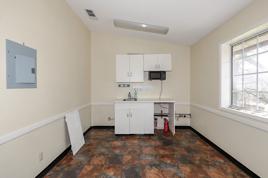 More Photos Of 5320 State Highway 49, Mariposa Office Residential For Sale