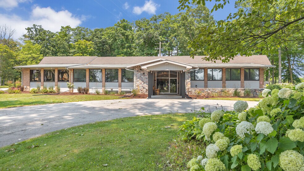 Primary Photo Of 3212 N Union Rd, Cato Golf Course Driving Range For Sale