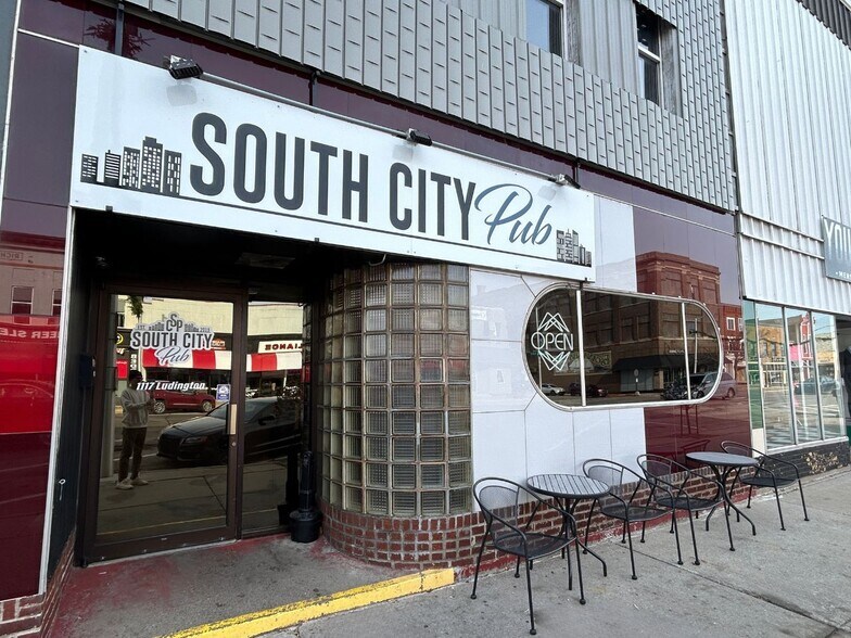 More Photos Of 1117 Ludington St, Escanaba Storefront Retail Residential For Sale