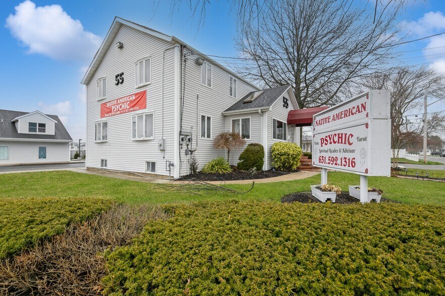 More Photos Of 55 W Sunrise Hwy, Lindenhurst Office Residential For Sale