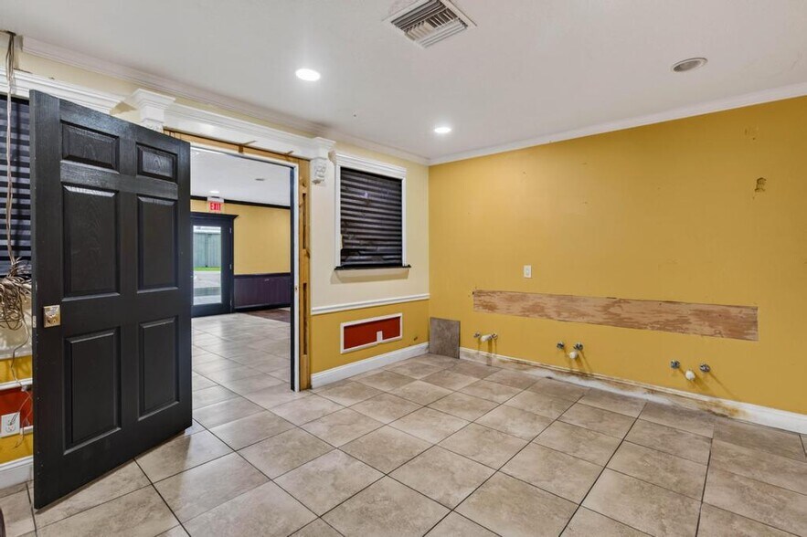 More Photos Of 102 Phillips Dairy Rd, Palatka Restaurant For Sale