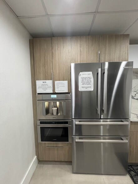 More Photos Of 6528 Greenleaf Ave, Whittier Office For Lease