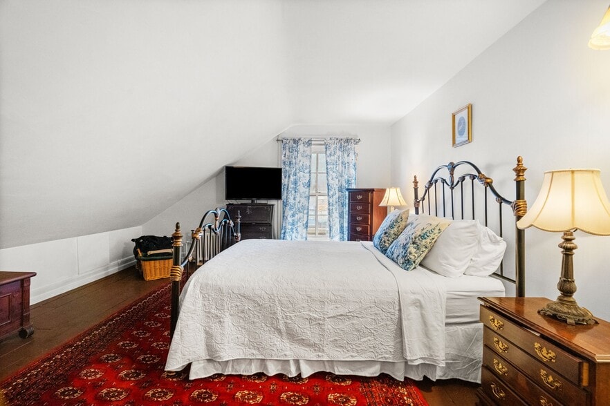 More Photos Of 23-25 Race St, Jim Thorpe Hospitality For Sale