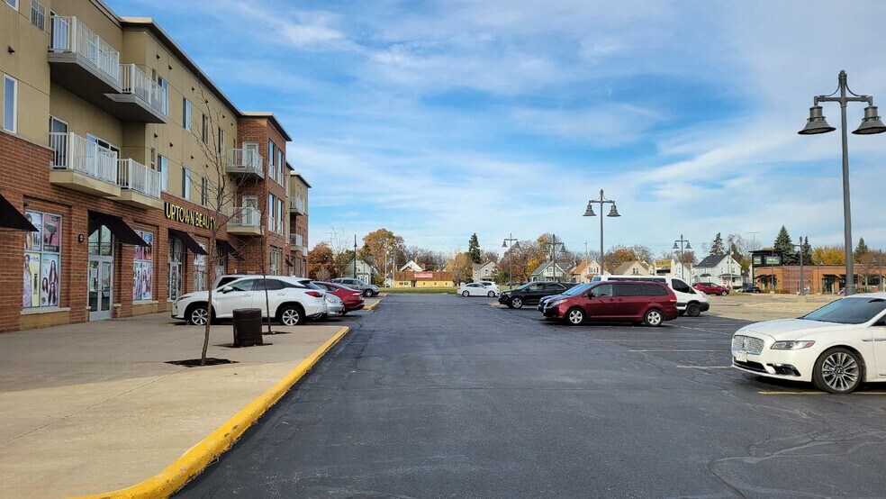 More Photos Of 1923 63rd St, Kenosha Multifamily For Sale