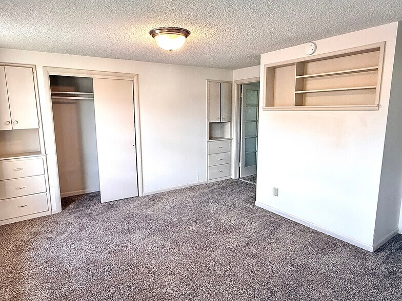 More Photos Of 2301 Willamette St, Eugene Apartments For Sale