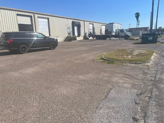 More Photos Of 1510 Mid Cities Dr, Pharr Warehouse For Lease