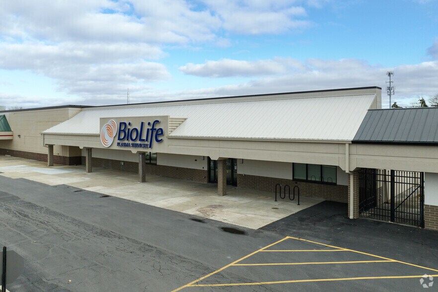 More Photos Of 4701 Talmadge Rd, Toledo Freestanding For Lease