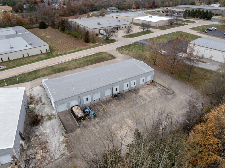 More Photos Of 2414 W Schneidman Dr, Quincy Industrial For Lease
