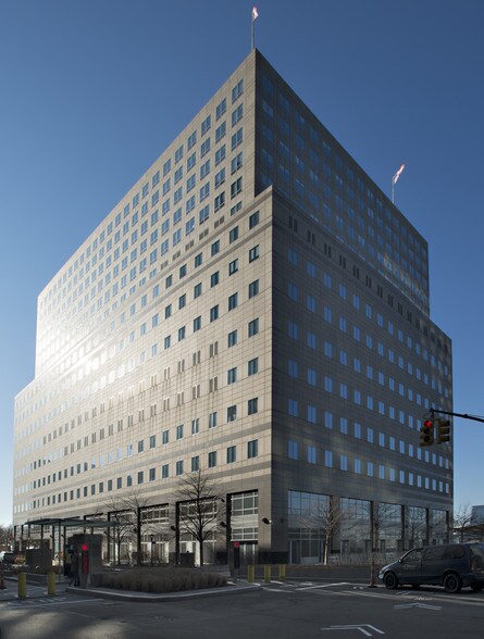 More Photos Of 300 Vesey St, New York Office For Lease