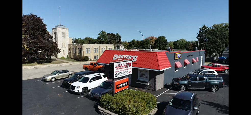 Primary Photo Of 3001 Sheridan Rd, Zion Auto Repair For Sale