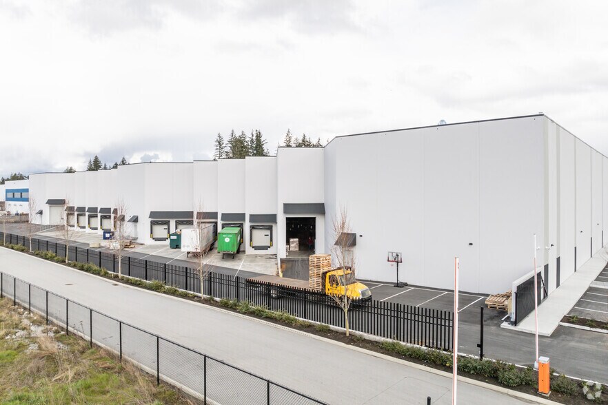 More Photos Of 3353 194 St, Surrey Warehouse For Lease