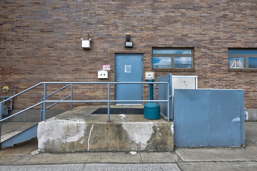 More Photos Of 200 Meacham Ave, Elmont Warehouse For Lease