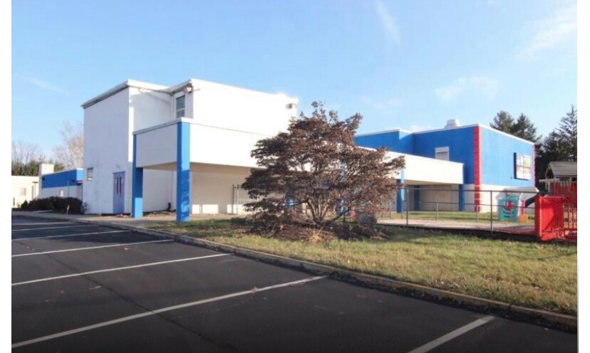 More Photos Of 151 S 14th St, Quakertown Health Club For Lease