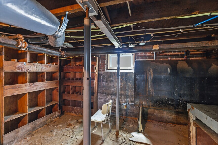 More Photos Of 93 Roxbury St, Keene Office For Sale