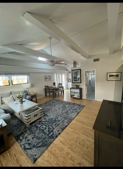 More Photos Of 574 Main St, Hyannis Storefront Retail Residential For Sale