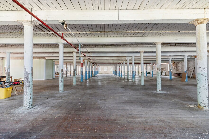 More Photos Of 28 Anawan St, Fall River Manufacturing For Sale