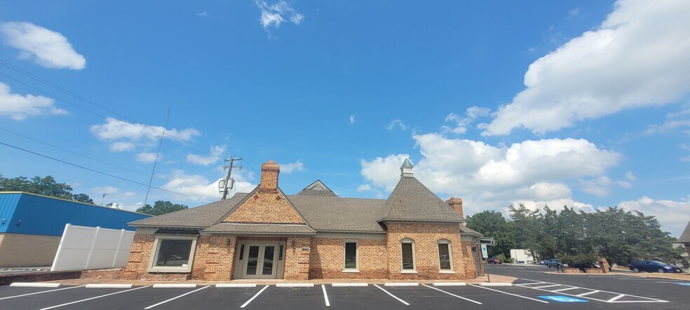 More Photos Of 9840 Midlothian Tpke, Richmond Unknown For Lease