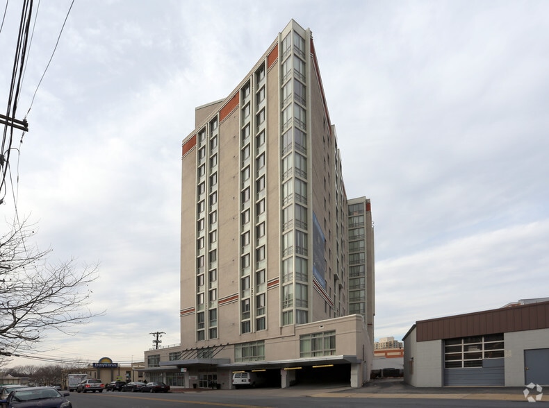 Primary Photo Of 8060 13th St, Silver Spring Apartments For Lease