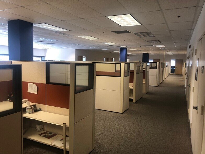 More Photos Of 1 Corporate Pl S, Piscataway Office For Lease