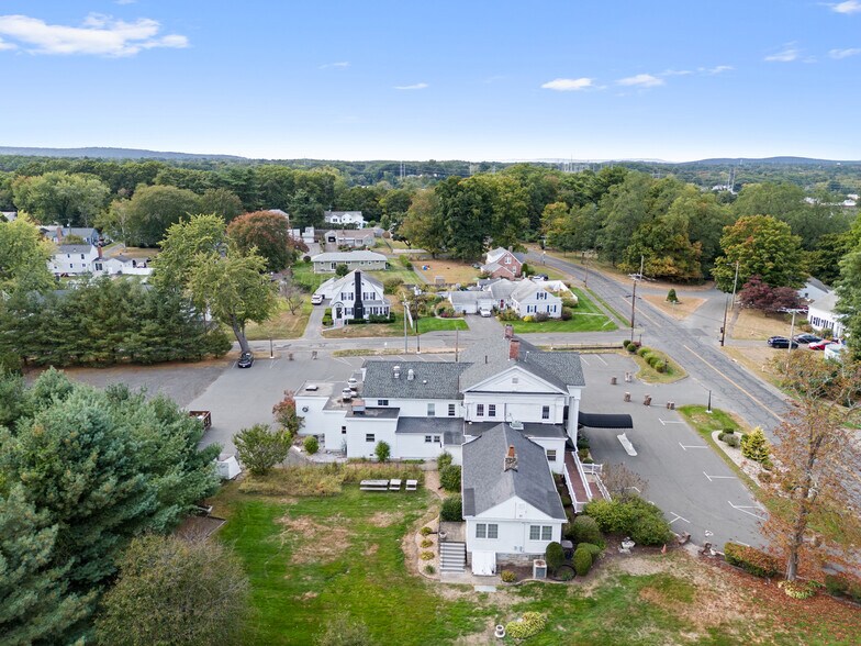 More Photos Of 135 Cooper St, Agawam Specialty For Sale