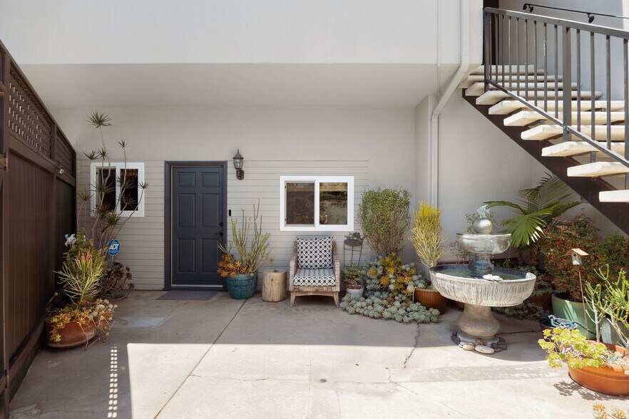 More Photos Of 1817 Euclid St, Santa Monica Apartments For Sale