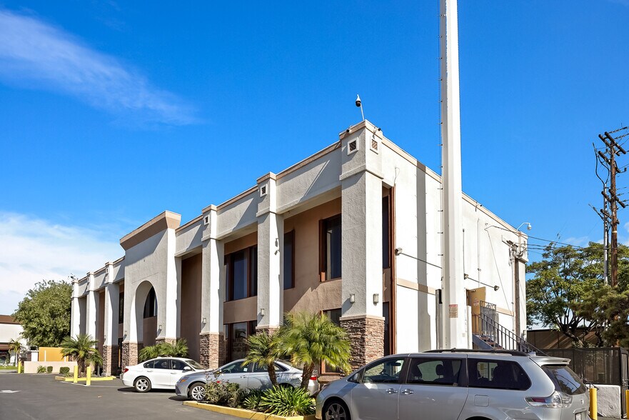 More Photos Of 8780 Valley Blvd, Rosemead Office For Lease