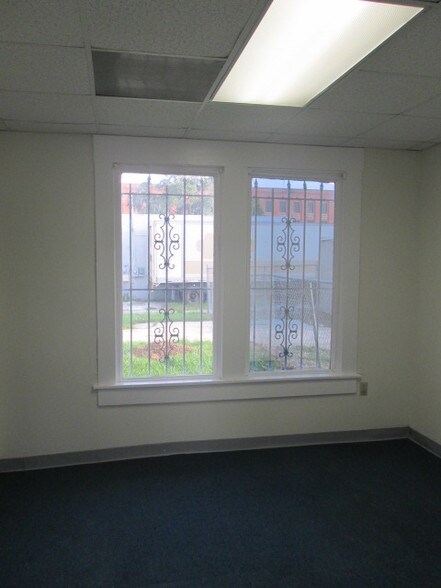 More Photos Of 1012 N Howard Ave, Tampa Freestanding For Lease