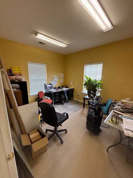 More Photos Of 424 Shelton Rd, West Columbia Warehouse For Sale