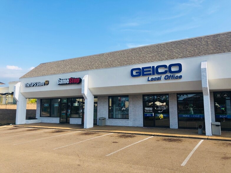 More Photos Of 1060 E County Line Rd, Ridgeland Unknown For Lease