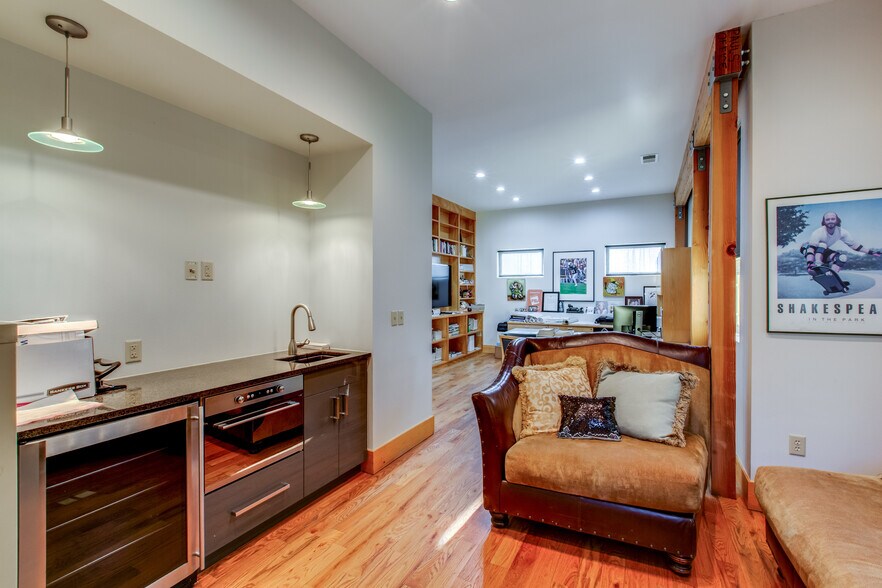 More Photos Of 1575 Gilpin St, Denver Office Residential For Lease