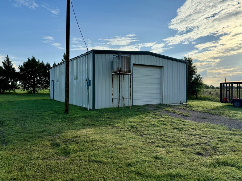 Primary Photo Of 1020 E Marshall Howard Blvd, Littlefield Warehouse For Sale