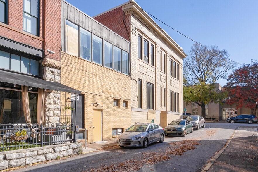 More Photos Of 124 E 10th St, Chattanooga Storefront Retail Office For Sale