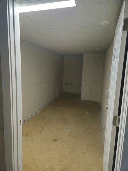 More Photos Of 2824 Freemansburg Ave, Easton Self Storage For Lease