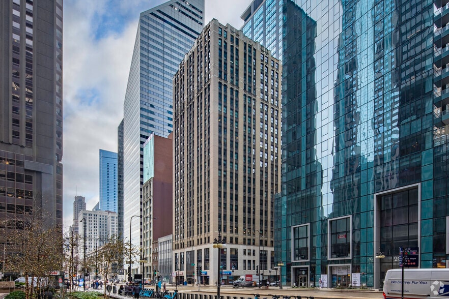 More Photos Of 180 N Michigan Ave, Chicago Office For Lease