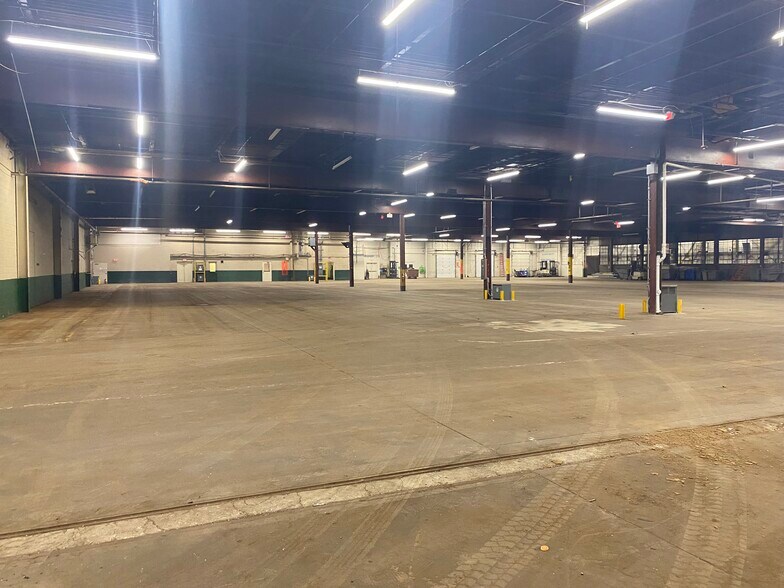 More Photos Of 4th & Pacific Ave @ Pacific Ave, West Pittston Warehouse For Sale