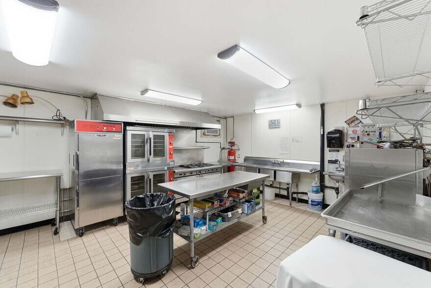 More Photos Of 691 S Main St W, Richmond Restaurant For Sale