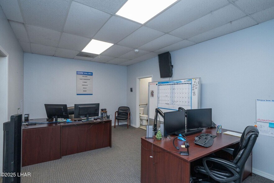 More Photos Of 2880 Sweetwater Ave, Lake Havasu City Light Manufacturing For Lease