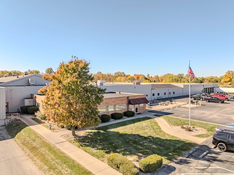 More Photos Of 3401 W 8th St, Muncie Warehouse For Sale