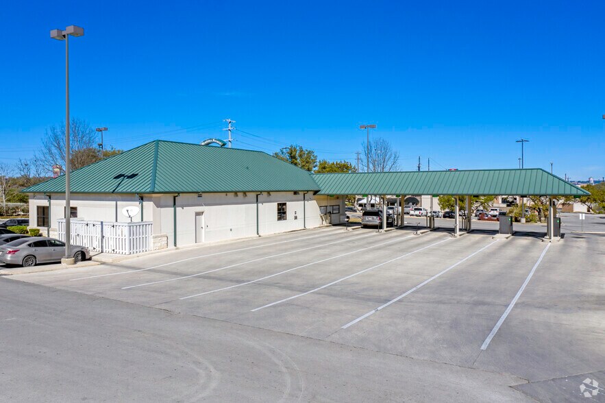 More Photos Of 11309-11323 Bandera Rd, San Antonio Unknown For Lease
