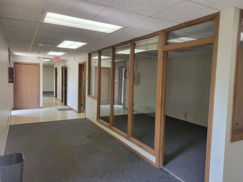 More Photos Of 6655 W Kitty Ave, Chicago Ridge Flex For Sale