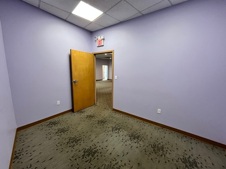 More Photos Of 18 Dartmouth St, Malden Storefront Retail Office For Lease