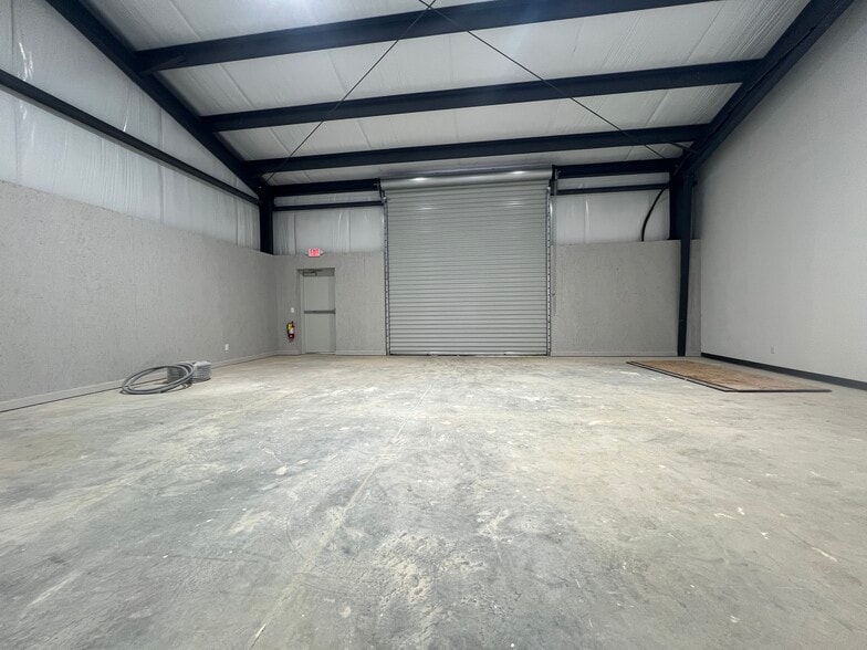 More Photos Of 2109 Chanabby Ct, Statesboro Warehouse For Lease