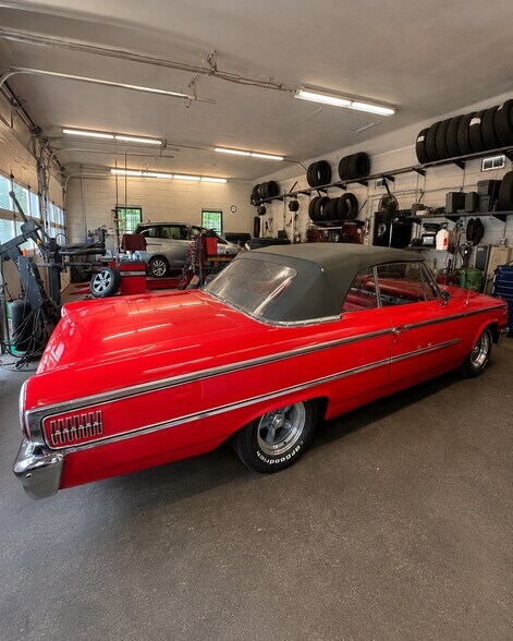 More Photos Of 262 Quassaick Ave, New Windsor Township Auto Repair For Sale